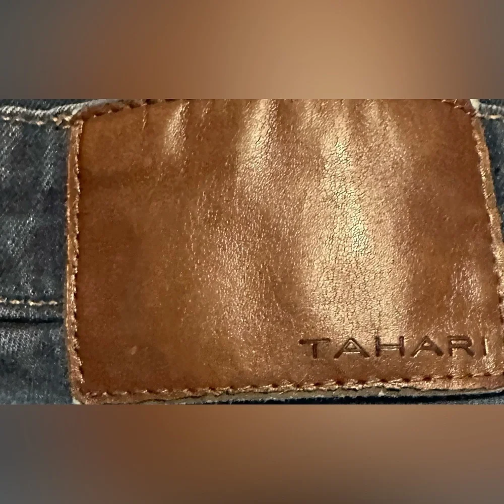 Tahari Men’s Size 34x27 Denim Blue Jeans EUC